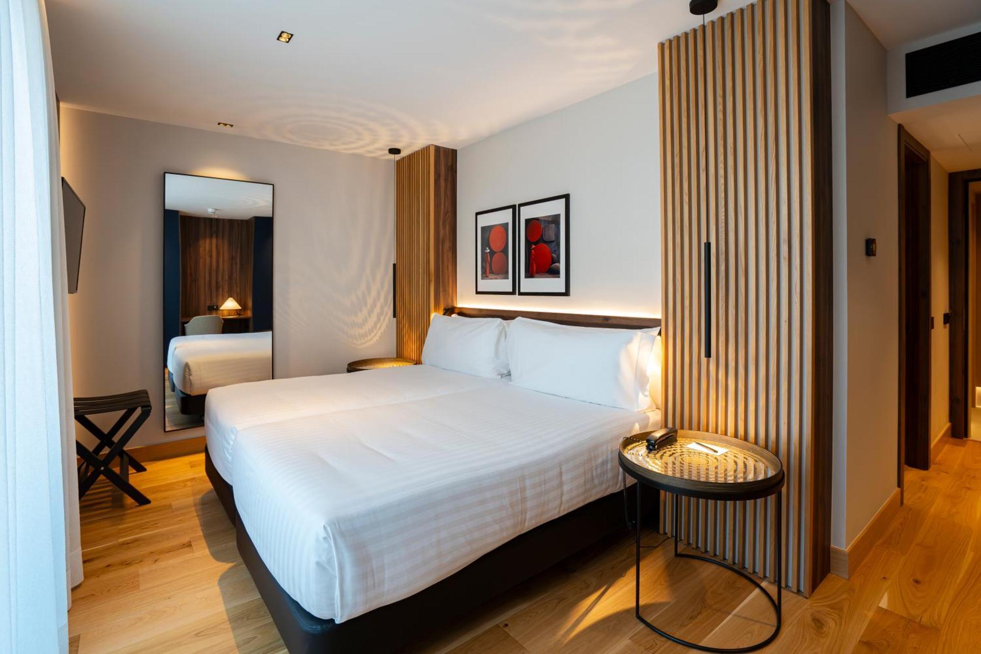 Twin Room with Balcony,1697790302:JPEG